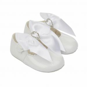 BP028W  White "Large Bow & Diamante Heart" Pre-Walker Shoe  (0-3)