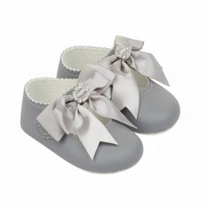 BP060G  Grey Bow & Diamonte Shoe  (0-3)