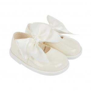 BPH045I  Ivory Patent "Bow" First Walker Shoe  (2-6)