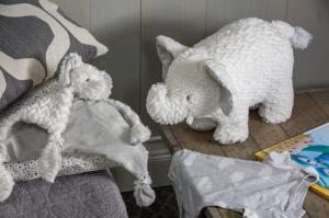 MM42057M  Afrique Elephant Toy 15" 