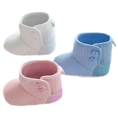 STB2198  Knit Boot with Star Button  (6-15 months)