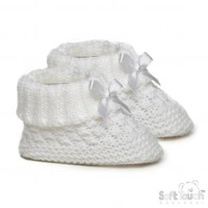 STS442-W  White Check Knit Booties  (newborn +)