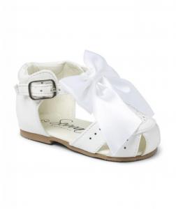 SVTerriW  White "Bow" Sandal  (2-8)
