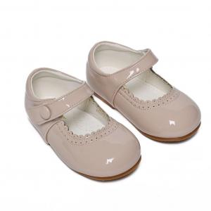 TIHS23-21Be  Beige Patent Shoes (3-10)